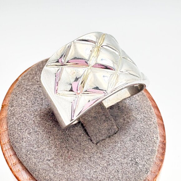 VTG Solid Sterling Silver 925 Textured Finish Tapered Band Ring Size 8.25 - Picture 2 of 12